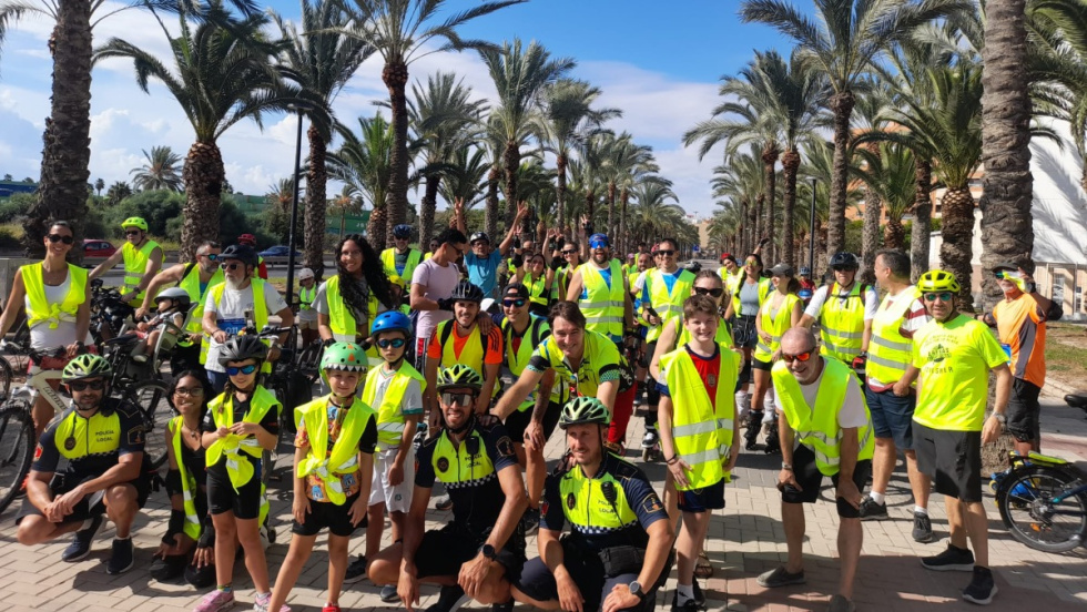 Ciclov&iacute;a litoral dominical en Alicante.