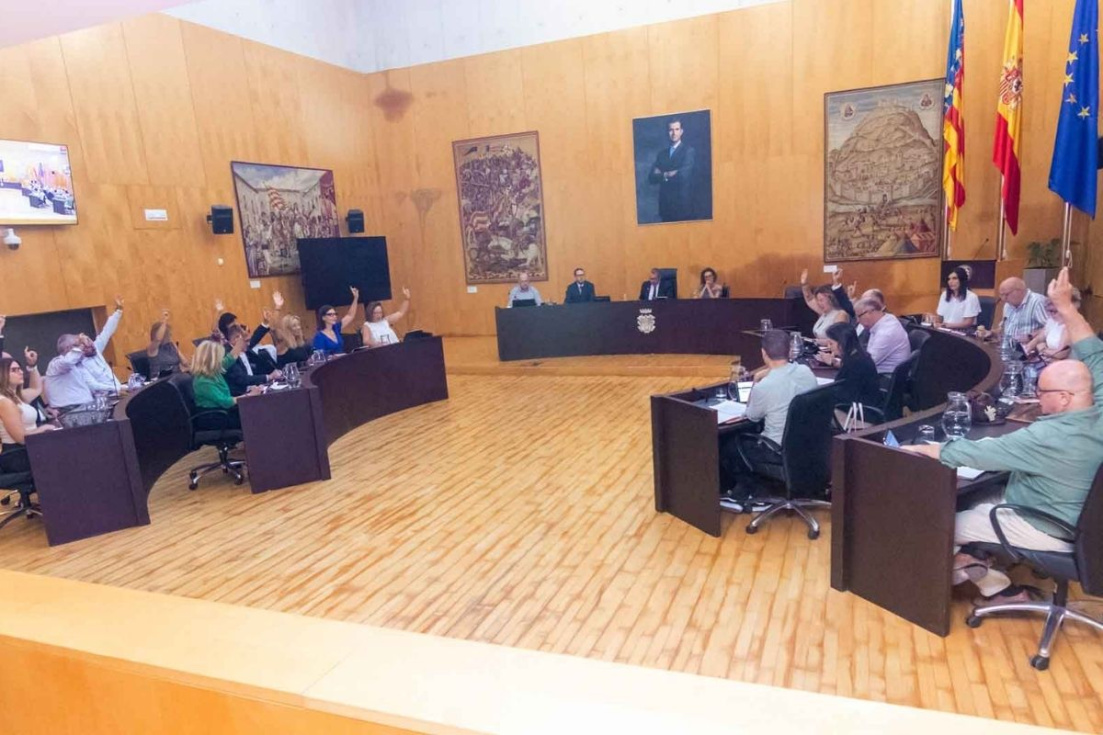 Pleno extraordinario del Ayuntamiento de Benidorm