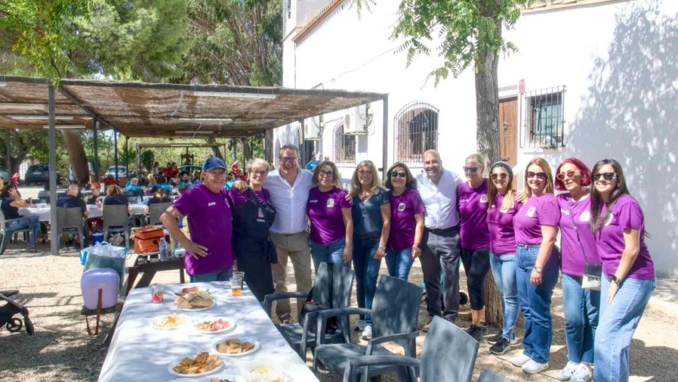 Las fallas de Benidorm celebran el &lsquo;Mig Any Faller&rsquo; en la Ermita de San&ccedil;