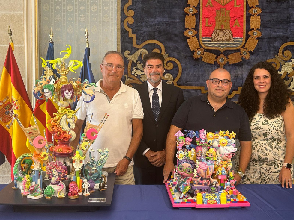 Pedro Espadero y Sergio G&oacute;mez junto al alcalde de Alicante