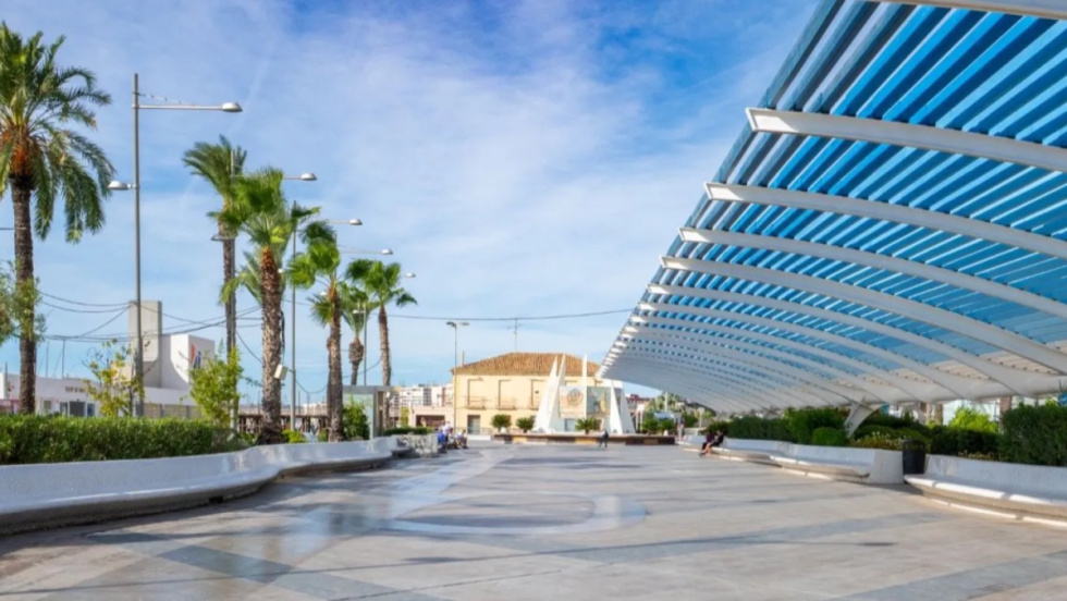 Paseo mar&iacute;timo de Vista Alegre en Torrevieja.
