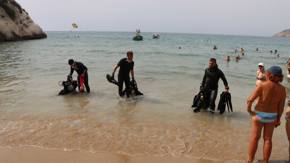 Limpieza de fondos marinos en Benidorm.