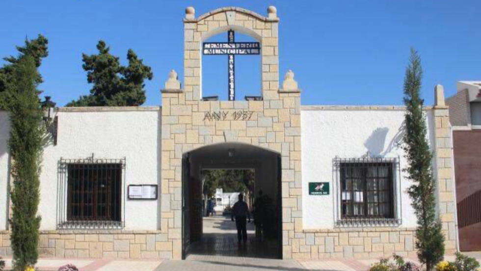 Horarios especiales en el cementerio de El Campello por Todos los Santos del 30 de octubre al 2 de noviembre