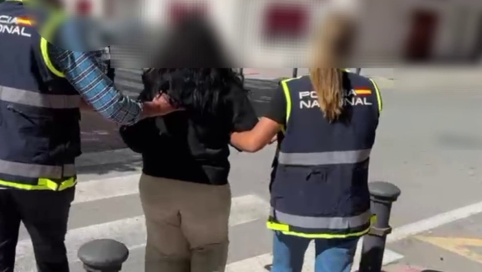 Detenida por estafas en portales de vivienda de alquiler en Alicante.