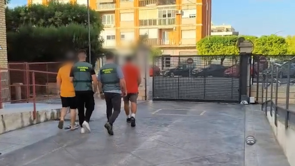 Detenidos por la Guardia Civil en Villena.