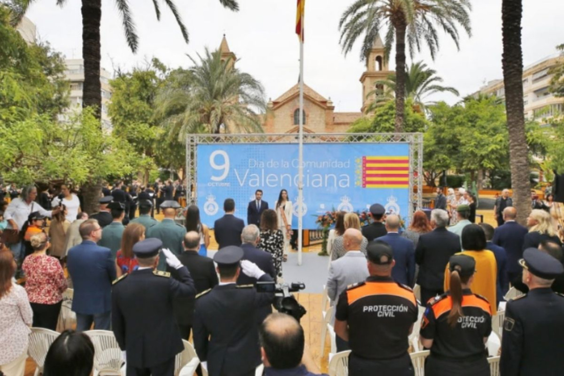 Acto institucional del 9 de Octubre en Torrevieja