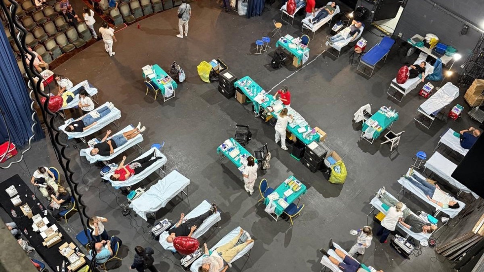 Marat&oacute;n de donaci&oacute;n de sangre en el Teatro de Alicante.