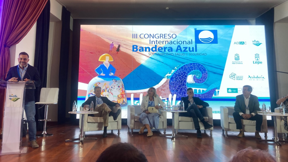 La Playa de San Juan, reconocida entre las siete del mundo con 40 años consecutivos de Bandera Azul