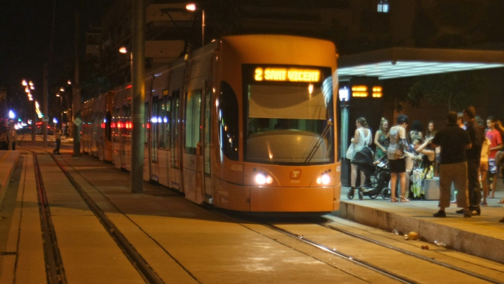 Servicio nocturno de Tram d'Alacant