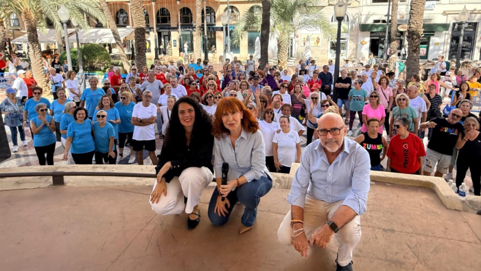 Más de 400 mayores participan en una jornada de deporte en la Concha de la Explanada