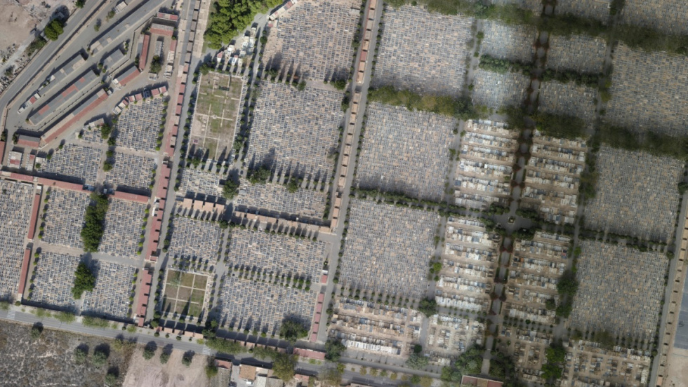 Vista a&eacute;rea del cementerio de Alicante.
