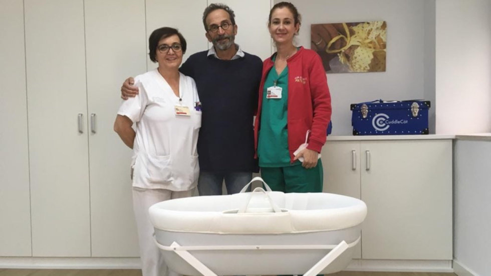 Cuna de abrazos en el Hospital de Elche.